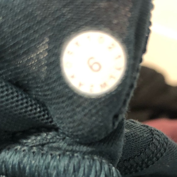 Lululemon bra - Picture 3 of 3